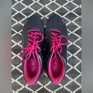 Puma women’s shoes size 10 brand new
